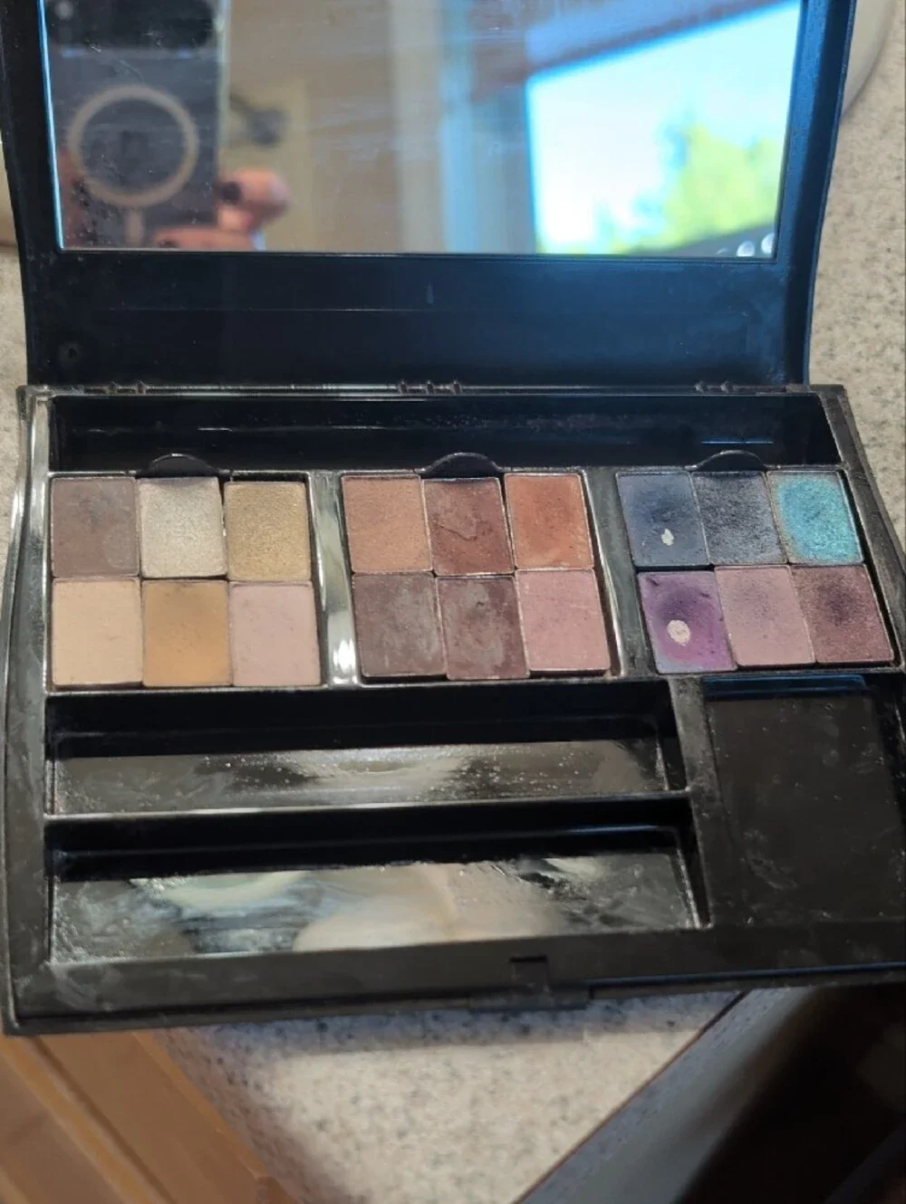 Mary Kay Eyeshadow large Eye Shadow Case Compact - Black